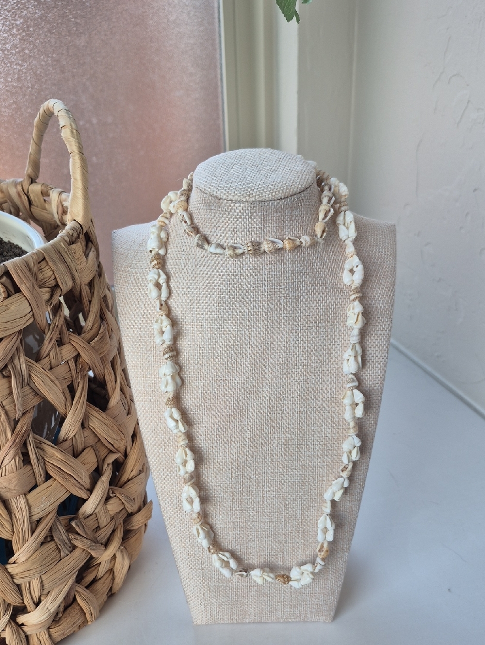 Sea Shell Necklace NEW - Picture 3 of 15